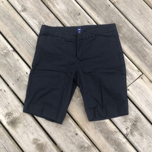 Gap Shorts 8 - Picture 1 of 3